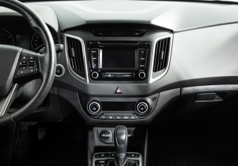 Подержанный автомобиль Hyundai Creta 2018 года (14 фото)