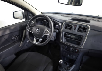 Подержанный автомобиль Renault Logan Sedan 2020 года (8 фото)