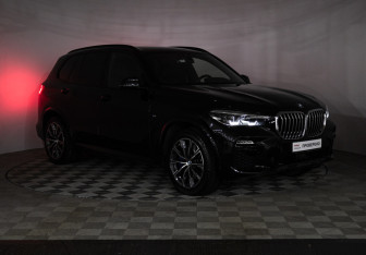 Подержанный автомобиль BMW X5 2019 года (27 фото)