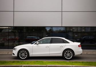 Подержанный автомобиль Audi A4 Sedan 2014 года (9 фото)