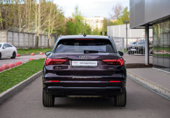Подержанный автомобиль Audi Q3 2020 года (7 фото)