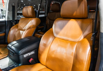 Подержанный автомобиль Lexus LX 2012 года (32 фото)