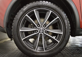 Подержанный автомобиль Nissan Juke 2013 года (9 фото)