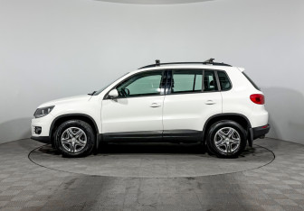 Подержанный автомобиль Volkswagen Tiguan 2012 года (8 фото)