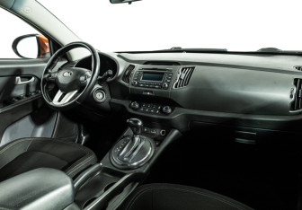 Подержанный автомобиль Kia Sportage 2013 года (9 фото)