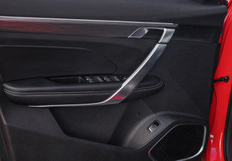Подержанный автомобиль Geely Atlas Pro 2022 года (21 фото)