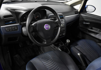 Подержанный автомобиль Fiat Punto Hatchback 2008 года (9 фото)