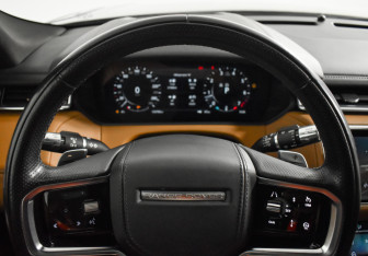 Подержанный автомобиль Land Rover Range Rover Velar 2021 года (17 фото)