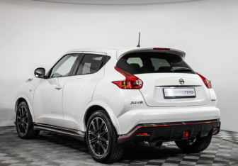 Подержанный автомобиль Nissan Juke Nismo 2013 года (6 фото)