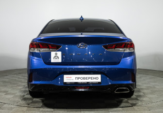 Подержанный автомобиль Hyundai Sonata 2017 года (6 фото)