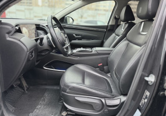 Подержанный автомобиль Hyundai Tucson 2022 года (12 фото)