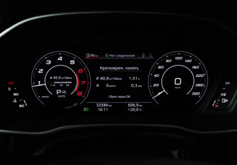 Подержанный автомобиль Audi Q3 2021 года (12 фото)