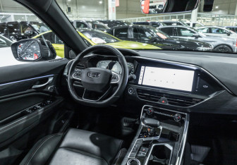 Подержанный автомобиль Geely Tugella 2024 года (15 фото)