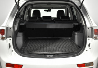 Подержанный автомобиль Mitsubishi Outlander 2013 года (21 фото)