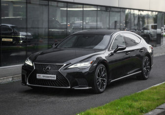 Подержанный автомобиль Lexus LS 2021 года (3 фото)