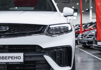 Подержанный автомобиль Geely Tugella 2024 года (4 фото)
