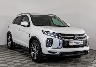 Подержанный автомобиль Mitsubishi ASX 2022 года (3 фото)