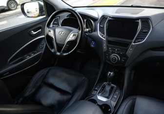 Подержанный автомобиль Hyundai Santa Fe 2012 года (10 фото)