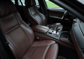 Подержанный автомобиль BMW X6 2013 года (29 фото)