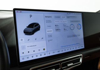 Подержанный автомобиль LiXiang L7 2024 года (20 фото)