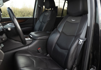 Подержанный автомобиль Cadillac Escalade Suv 2017 года (13 фото)