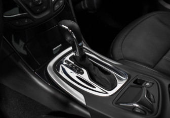 Подержанный автомобиль Opel Insignia Liftback 2013 года (12 фото)