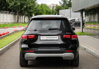 Подержанный автомобиль Mercedes-Benz GLB 2020 года (7 фото)
