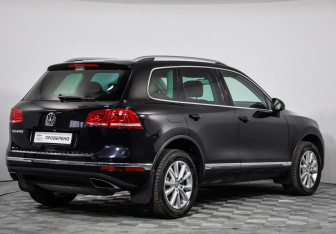 Подержанный автомобиль Volkswagen Touareg 2015 года (5 фото)