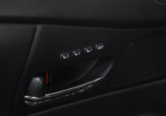Подержанный автомобиль Lexus RX 2012 года (24 фото)