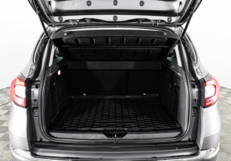 Подержанный автомобиль Renault Kaptur 2017 года (19 фото)