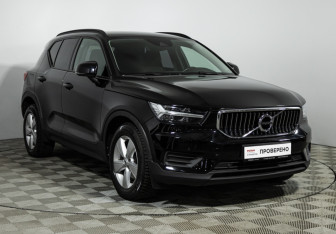Подержанный автомобиль Volvo XC40 2020 года (3 фото)