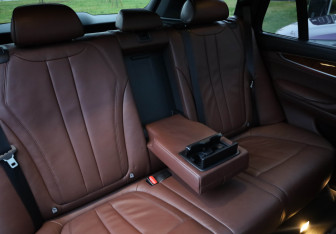 Подержанный автомобиль BMW X5 M 2015 года (29 фото)