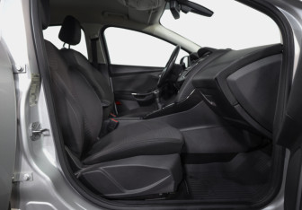 Подержанный автомобиль Ford Focus Hatchback 2019 года (21 фото)