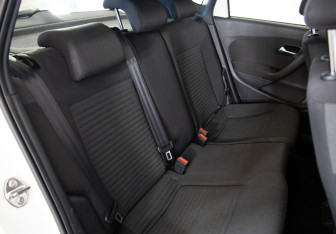 Подержанный автомобиль Volkswagen Polo Hatchback 2012 года (11 фото)