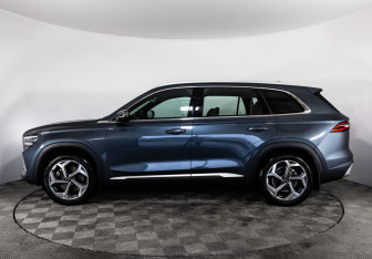 Подержанный автомобиль Geely Monjaro 2024 года (8 фото)