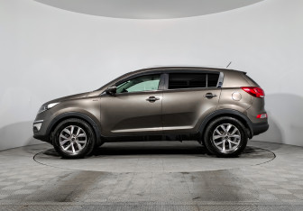 Подержанный автомобиль Kia Sportage 2015 года (8 фото)