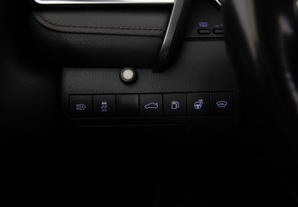 Подержанный автомобиль Toyota Camry Sedan 2019 года (17 фото)