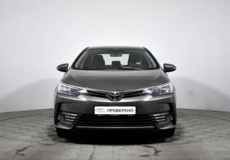 Подержанный автомобиль Toyota Corolla Sedan 2016 года (2 фото)