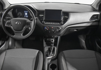 Подержанный автомобиль Hyundai Solaris Sedan 2021 года (13 фото)