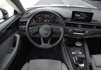Подержанный автомобиль Audi A5 Coupe 2018 года (15 фото)