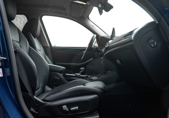 Подержанный автомобиль BMW X3 2021 года (32 фото)