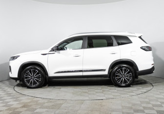 Подержанный автомобиль Chery Tiggo 8 Pro Max 2022 года (8 фото)