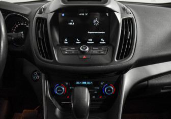 Подержанный автомобиль Ford Kuga 2018 года (16 фото)