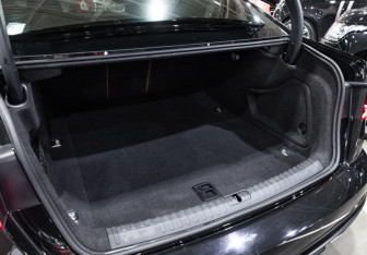 Подержанный автомобиль Audi A6 Sedan 2023 года (31 фото)