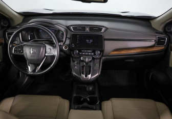 Подержанный автомобиль Honda CR-V 2018 года (9 фото)