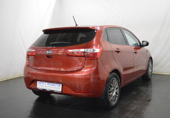 Подержанный автомобиль Kia Rio Hatchback 2013 года (5 фото)