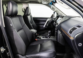 Подержанный автомобиль Toyota Land Cruiser Prado 2021 года (29 фото)