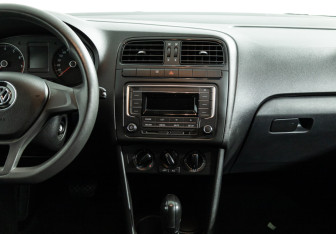 Подержанный автомобиль Volkswagen Polo Sedan 2019 года (14 фото)