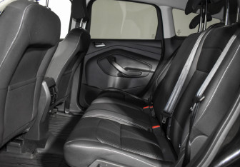 Подержанный автомобиль Ford Kuga 2017 года (13 фото)