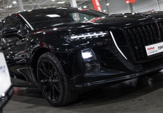 Подержанный автомобиль Hongqi H5 2025 года (5 фото)